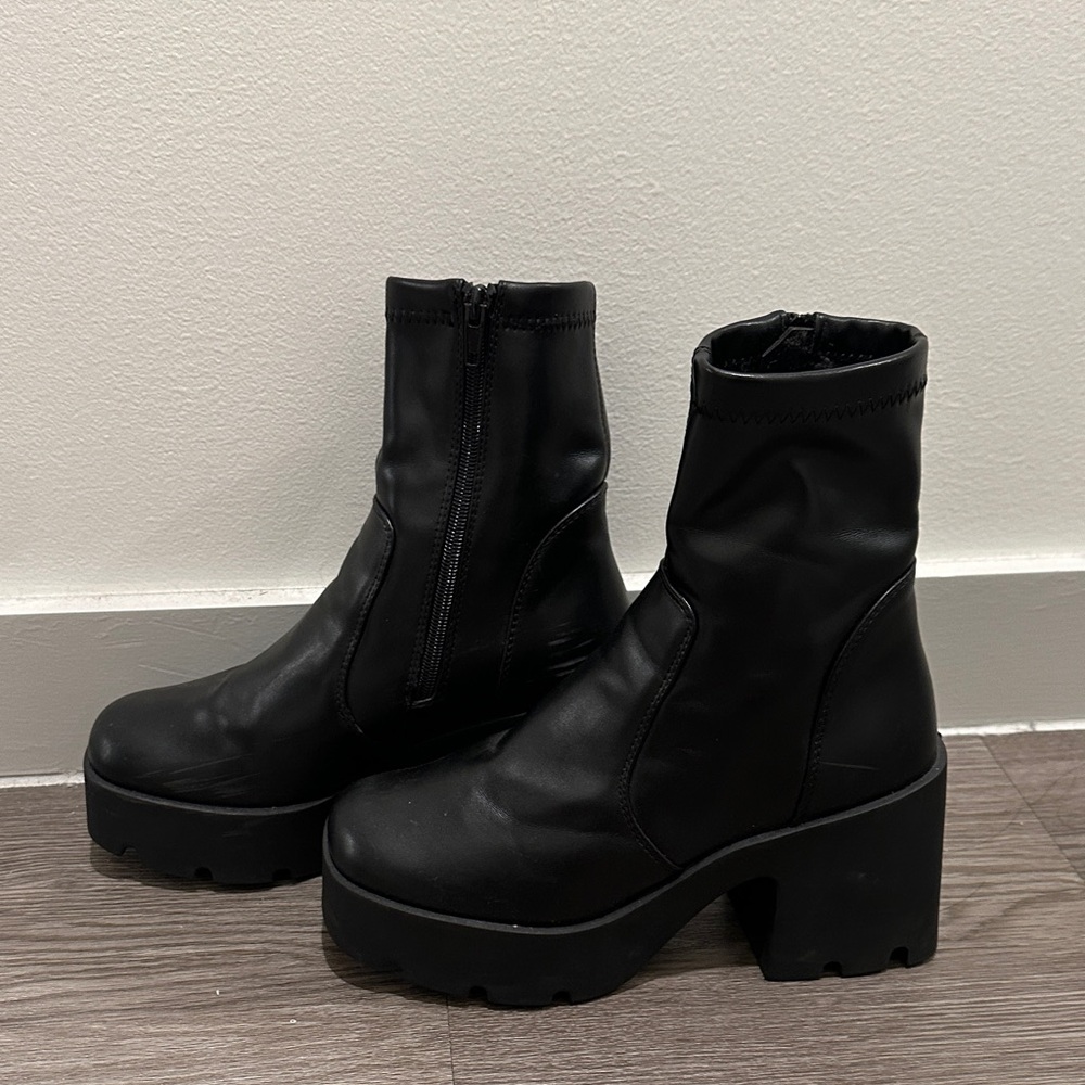 Forever 21 Black Heeled Boots